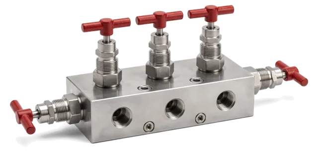 Double block and bleed instrumentation valve with flanged outlet